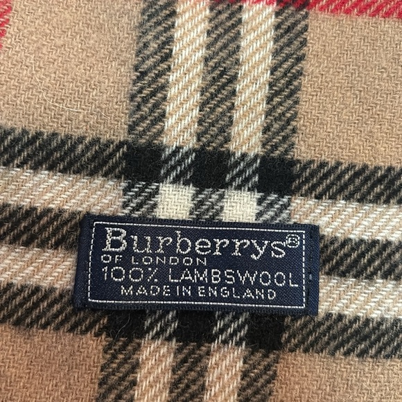 Vintage Burberry lambswool scarf - Picture 5 of 12